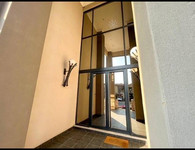 6 BEDROOM HOUSE FOR SALE IN MEYERSDAL NATURE ESTATE